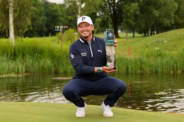 Sieger der 35. BMW International Open, Ewen Ferguson (SCO) haelt die Trophy in der Hand, BMW International Open 2024, Golf, DP World Tour, Herren, Finale, 07.07.2024 Moosinning Bayern Deutschland