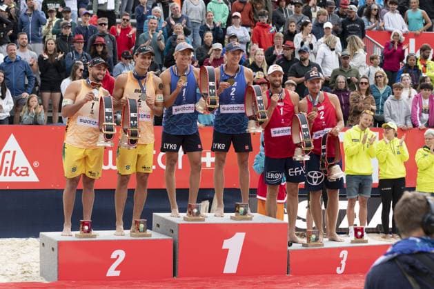 Gstaad: Gstaad Switzerland, 07 07 2024: podium ceremony during Swatch Beach Pro Gstaad 2024, Roy Emerson Arena in Gstaad. during Swatch Beach Volley, Beach Volley match in Gstaad, Switzerland, July 07 2024 Beach Volley match - Swatch Beach Volley  - ZUMAp169 20240707_zsa_p169_197 Copyright: xPatrickxDancel IPAxSportx