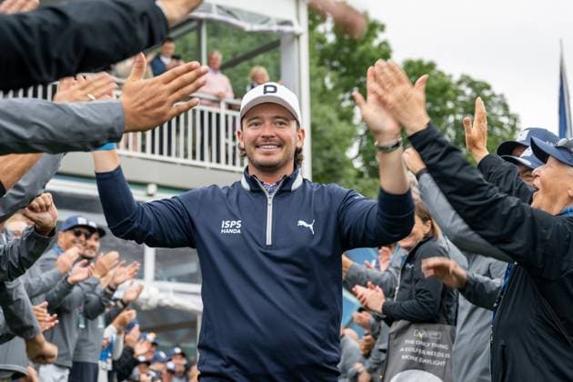 Ewen Ferguson, der Gewinner der BMW International Open wird gefeiert, BMW International Open 2024, Golf, 07.07.2024 Muenchen Bayern Deutschland