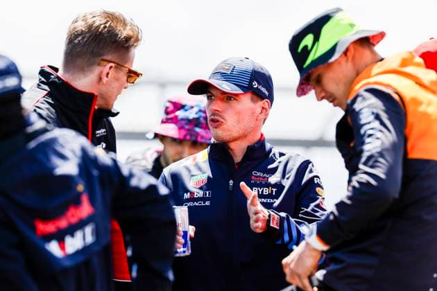 07.07.2024, Silverstone Circuit, Silverstone, FORMULA 1 QATAR AIRWAYS BRITISH GRAND PRIX 2024 , im Bild Nico Hülkenberg (DEU), Haas F1 Team, Max Verstappen (NLD), Oracle Red Bull Racing, Lando Norris (GBR), McLaren F1 Team Defodi-506_20240707_hbr_0072