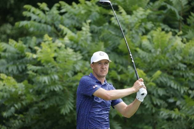 SILVIS, IL - JULiY 07: PGA, Golf Herren golfer Jordan Spieth plays his tee shot on the second hole during the final round of the John Deere Classic on July 7,2024, at the TPC Deere Run in Silvis, Illinois. (Photo by Brian Spurlock Icon Sportswire) GOLF: JUL 07 PGA John Deere Classic EDITORIAL USE ONLY Icon24070717