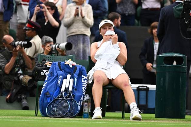Wimbledon - Fourth Round Lulu Sun (NZL) during her fourth round match at the 2024 Wimbledon Championships at the AELTC in London, UK, on July 7, 2024. Photo by Corinne Dubreuil ABACAPRESS.COM London United Kingdom  Copyright: xDubreuilxCorinne ABACAx