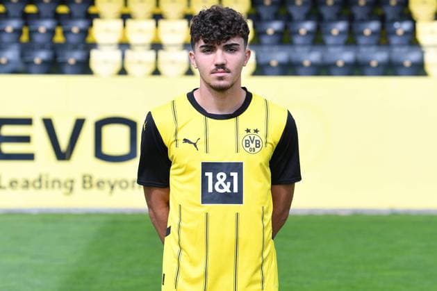 Borussia Dortmund II; 3.Liga, Porträttermin 2024 2025 Antonio Foti; Borussia Dortmund II; 3. Liga, Porträttermin 2024 2025