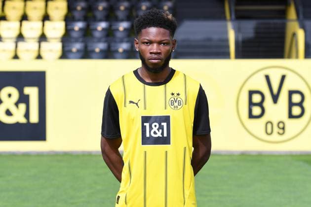 Borussia Dortmund II; 3.Liga, Porträttermin 2024 2025 Rodney Elongo-Yombo; Borussia Dortmund II; 3. Liga, Porträttermin 2024 2025