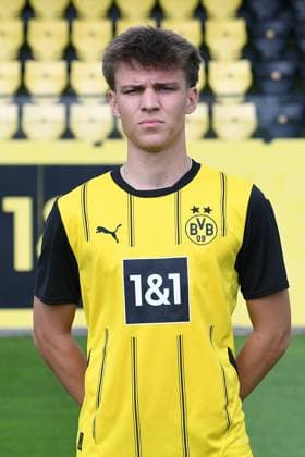 Borussia Dortmund II; 3.Liga, Porträttermin 2024 2025 Julian Hettwer; Borussia Dortmund II; 3. Liga, Porträttermin 2024 2025