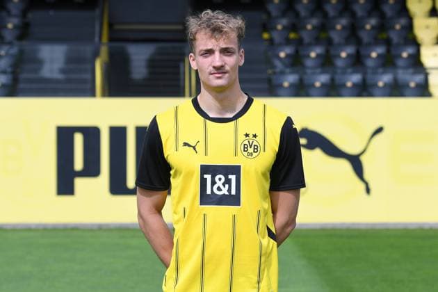 Borussia Dortmund II; 3.Liga, Porträttermin 2024 2025 Yannik Lührs; Borussia Dortmund II; 3. Liga, Porträttermin 2024 2025