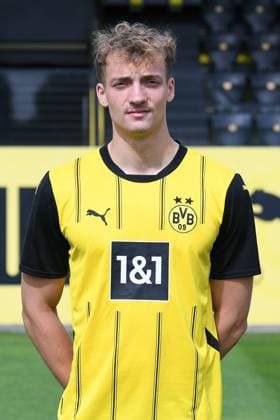 Borussia Dortmund II; 3.Liga, Porträttermin 2024 2025 Yannik Lührs; Borussia Dortmund II; 3. Liga, Porträttermin 2024 2025