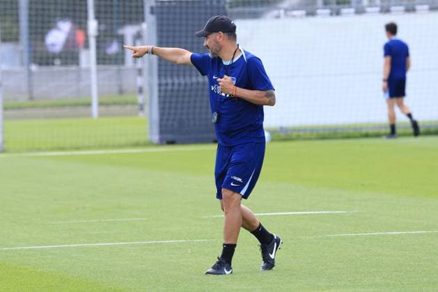 DEU, DFL, 2. FBL Hertha BSC, Training, 08.07.2024, Sportforum, Berlin, DEU, DFL, 2. FBL Hertha BSC, Training, im Bild Cheftrainer Cristian Fiel (Hertha BSC Berlin) DFL - regulations prohibit any use of Photographs as image sequences and or quasi-video Foto: Juergen Engler nordphoto GmbH