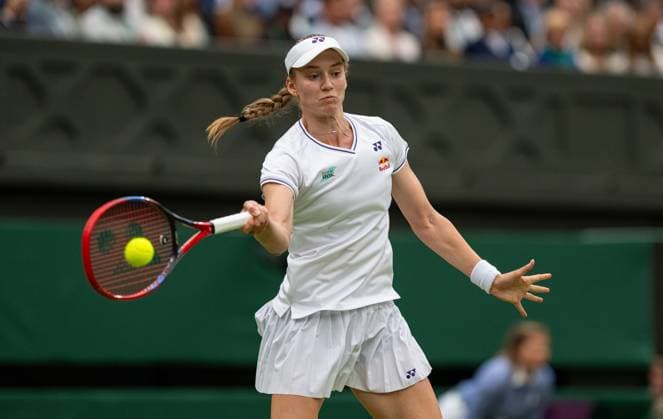 Tennis - Wimbledon Championship 2024 - Day 8 LONDON, ENGLAND - Monday, July 8, 2024: Elena Rybakina (KAZ) during the Ladies Singles 4th Round match on Day Eight of The Championships Wimbledon 2024 at the All England Lawn Tennis and Croquet Club. Rybakina won after her opponent retired at 6-3, 3-0. (Photo by Kirsten Holst Propaganda) LONDON All England Lawn Tennis and Croq GREATER LONDON ENGLAND  Copyright: xKirstenxHolstx 2024-07-08-006-Wimbledon_Day_8