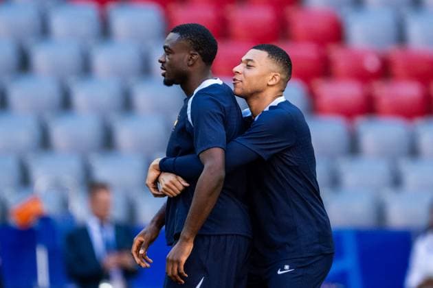 240708 Youssouf Fofana and Kylian MbappÃ at a training session with France during the UEFA EURO, EM, Europameisterschaft,Fussball 2024 Football Championship on July 8, 2024 in Munich. Photo: Mathias Bergeld BILDBYRAN kod MB MB0945 fotboll football soccer fotball fotbolls-em europamästerskap em uefa euro uefa european football championship euro 2024 träning practice training frankrike france day 25 bbeng Copyright: MATHIASxBERGELD BB240708MB006