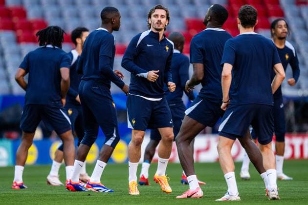 240708 Antoine Griezmann at a training session with France during the UEFA EURO, EM, Europameisterschaft,Fussball 2024 Football Championship on July 8, 2024 in Munich. Photo: Mathias Bergeld BILDBYRAN kod MB MB0945 fotboll football soccer fotball fotbolls-em europamästerskap em uefa euro uefa european football championship euro 2024 träning practice training frankrike france day 25 bbeng Copyright: MATHIASxBERGELD BB240708MB018