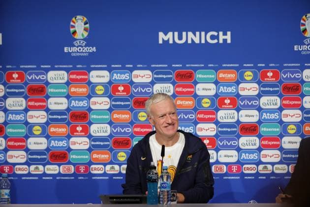Deschamps Didier Head coach FRA conférence de presse FOOTBALL : Conférences de presse MD-1 France Avec le sélectionneur Didier Deschamps, l UEFA EURO, EM, Europameisterschaft,Fussball Allianz Arena de Munich. - 08 07 2024 ElyxandroCegarra Panoramic 