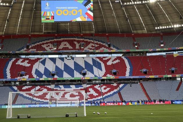 Séance d entraînement du MD-1 de l équipe de France au stade de football de Munich FOOTBALL : entraînement de l équipe de France avant leur match demi-finalede l UEFA EURO, EM, Europameisterschaft,Fussball 2024 contre le Espagne au Allianz Arena de Munich de Munich 09 07 2024 ElyxandroCegarra Panoramic 