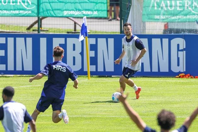 09.07.2024, Fussball, Sommervorbereitung, Saison 2024 2025, Adrian Gantenbein (FC Schalke 04) Mittersill Stadion Mittersill Österreich xRHR-FOTO TRx