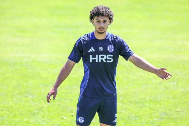 09.07.2024, Fussball, Sommervorbereitung, Saison 2024 2025, Aris Bayindir (FC Schalke 04) Mittersill Stadion Mittersill Österreich xRHR-FOTO TRx