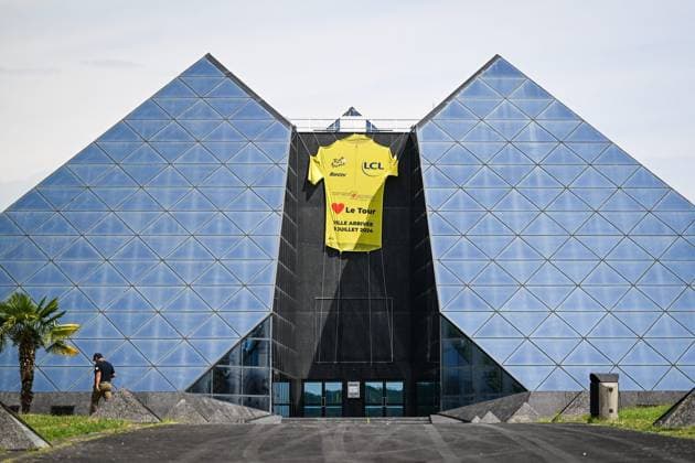 TOUR DE FRANCE 2024 PHOTOPQR BERRY REPUBLICAIN Pierrick DELOBELLE ; ; 09 07 2024 ; Tour de France 2024, etape 10 Orleans Saint Amand Montrond, arrivee a Saint Amand Montrond dans le Cher, le 09 07 2024, photos Pierrick Delobelle - French cycling race Tour de France 2024 takes place from june 29th to july 21st 2024 France  Copyright: xPHOTOPQR BERRYxREPUBLICAIN MAXPPxPierrickxDELOBELLEx 20240709BRR2356 20240709BRR2356