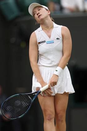 Lulu Sun of New Zealand Wimbledon Tennis Championships, Day 9, The All England Lawn Tennis and Croquet Club, London, UK - 09 Jul 2024  Copyright: xEllaxLing Shutterstockx 14577171h