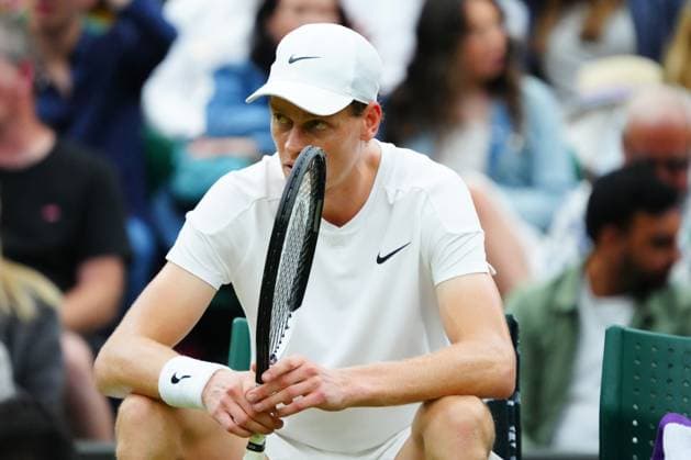 Jannik Sinner treated by a doctor and a physio after appearing to suffer with a dizzy spell during his quarter final match. He had his bloody pressure and oxygen levels checked before being helped off court Wimbledon Tennis Championships, Day 9, The All England Lawn Tennis and Croquet Club, London, UK - 09 Jul 2024  Copyright: xJavierxGarcia Shutterstockx 14577169az