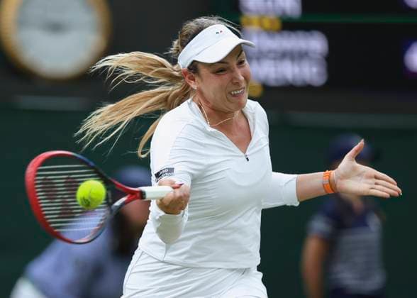 Donna Vekic Team in der Spielerloge, Trainer, coach Pam Schriver Tennis - Wimbledon 2024 - Grand Slam ITF ATP, Tennis Herren WTA, Tennis Damen - AELTC - London - - Great Britain - 9 July 2024. Copyright: xJuergenxHasenkopfx