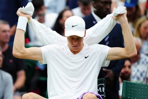Jannik Sinner with an iced towek around his shoulders during his quarter final match Wimbledon Tennis Championships, Day 9, The All England Lawn Tennis and Croquet Club, London, UK - 09 Jul 2024  Copyright: xJavierxGarcia Shutterstockx 14577169cc