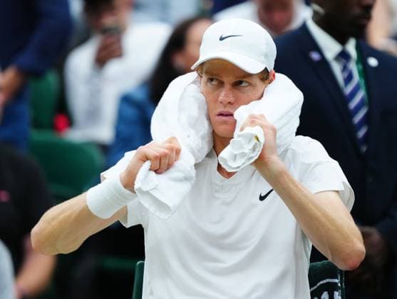 Jannik Sinner with an iced towek around his shoulders during his quarter final match Wimbledon Tennis Championships, Day 9, The All England Lawn Tennis and Croquet Club, London, UK - 09 Jul 2024  Copyright: xJavierxGarcia Shutterstockx 14577169cf
