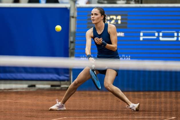 240709 Mirjam Björklund, Sverige under dag 2 av WTA, Tennis Damen Nordea Open den 9 juli 2024 i Bastad. Copyright: NICLASxJÖNSSON BB240709NO160
