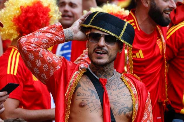 Spanish fans cheer before the UEFA EURO, EM, Europameisterschaft,Fussball 2024 semifinal soccer match between Spain and France Allianz Arena stadium in Munich, Germany, 09 July 2024. UEFA Euro 2024 semifinal: Spain vs. France !ACHTUNG: NUR REDAKTIONELLE NUTZUNG!  Copyright: xJ.J.xGuillenx GRAF4193 20240709-55014104391_1