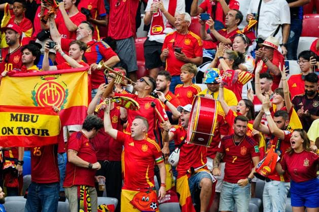 Supporters of Spain enjoy the pre-match atmosphere from the stands with flags and banners Spain v France, UEFA European Championship, EM, Europameisterschaft 2024, Semi Final, Football, Munich Football Arena, Munich, Germany - 09 Jul 2024 EDITORIAL USE ONLY No use with unauthorised audio, video, data, fixture lists, club league logos or live services. Online in-match use limited to 120 images, no video emulation. No use in betting, games or single club league player publications.  Copyright: xDavexShopland Shutterstockx 14576888p