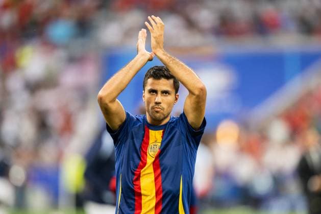 Player warm up for Spain v France, UEFA EURO, EM, Europameisterschaft,Fussball 2024, Munich, Germany Munich, Germany. 09th, July 2024. Rodri of Spain is warming up before the UEFA Euro 2024 semi-final between Spain and France at Allianz Arena in Munich. Munich Germany  Copyright: xGonzalesxPhoto FrederikkexJensenx