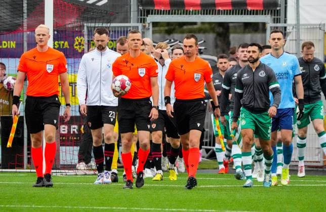 UEFA Europa Conference League First Qualifying Round First Leg, Vikingsvöllur, Reykjavik, Iceland 9 7 2024 Vikingur Reykjavik vs Shamrock Rovers Both sides make their way onto the pitch Both sides make their way onto the pitch 9 7 2024  Copyright: x INPHO EyÃ¾orxÃrnasonx _DSC3871