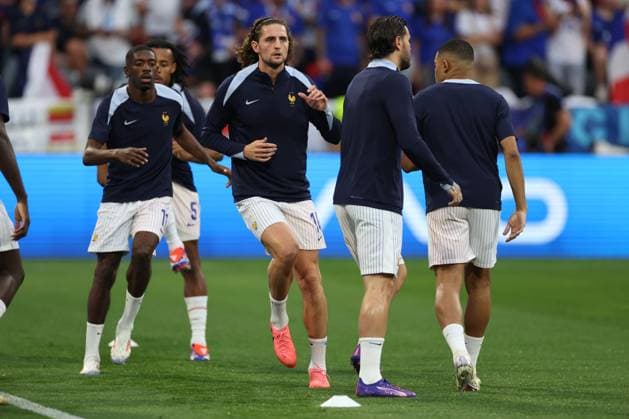 Munich Football Arena: Munich , Germany 09.07.2024: Kylian Mbappe of France during warm-up before the UEFA EURO, EM, Europameisterschaft,Fussball 2024 semi-finals, football match between Spain vs France at Munich Football Allianz Arena UEFA EURO 2024: Semi-finals Spain vs France at Munich Football Arena  - ZUMAp169 20240709_zsa_p169_072 Copyright: xmarcoxiacobuccix