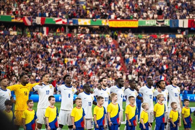 240709 Players of France ahead of the UEFA EURO, EM, Europameisterschaft,Fussball 2024 Football Championship semifinal between Spain and France on July 9, 2024 in Munich. Photo: Mathias Bergeld BILDBYRAN kod MB MB0944 fotboll football soccer fotball fotbolls-em europamästerskap em uefa euro uefa european football championship euro 2024 semifinal semifinals spanien spain frankrike france bbeng Copyright: MATHIASxBERGELD BB240709MB047