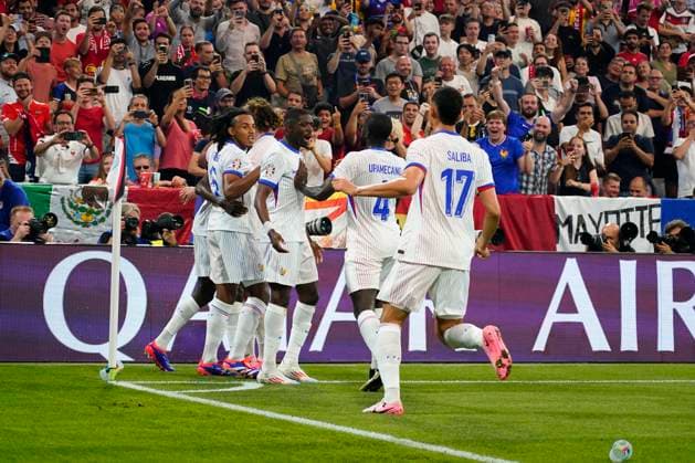 GER: Spain v France. UEFA EURO, EM, Europameisterschaft,Fussball 2024 Randal Kolo Muani of France celebrates the 0-1 with his teammates during the UEFA Euro 2024 match between Spain and France, Semi-finals, played at Allianz Arena Stadium on July 9, 2024 in Munich, Germany. kpng Copyright: xBaguxBlancox xPRESSINPHOTOx PS_240709_ESP_FRA_007