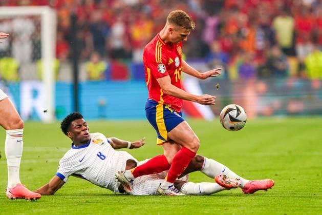 2024-07-09 Spain v France - UEFA EURO, EM, Europameisterschaft,Fussball 2024 Semi Final MUNICH, NETHERLANDS - JULY 9: Aurelien Tchouameni of France battles for possession with Dani Olmo of Spain during the UEFA EURO 2024 Semi Final match between Spain and France at Munich Football Arena on July 9, 2024 in Munich, Netherlands. Munich Munich Football Arena Netherlands Content not available for redistribution in The Netherlands directly or indirectly through any third parties. Copyright: xAndrexWeeningx