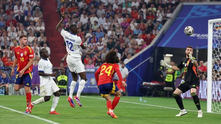 Munich, Germany, 9th July 2024. Randal Kolo Muani of France (3L) scores the opening goal during the UEFA European Championships semi final match at Allianz Arena, Munich. Picture credit should read: Paul Terry Sportimage EDITORIAL USE ONLY. No use with unauthorised audio, video, data, fixture lists, club league logos or live services. Online in-match use limited to 120 images, no video emulation. No use in betting, games or single club league player publications. SPI-3225-0041
