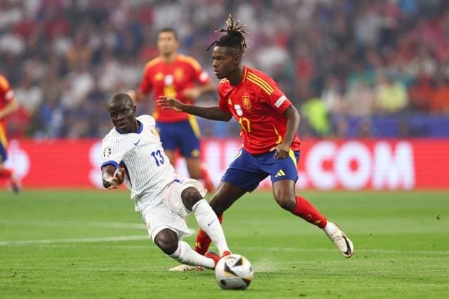 Spain v France 9 July 2024, Munich - UEFA EUROs - Semi-Final - Spain v France - Ngolo Kante of France and Nico Williams of Spain - Photo: Charlotte Wilson Offside. Munich Germany Copyright: xCharlottexWilsonx xOffsidexOffside