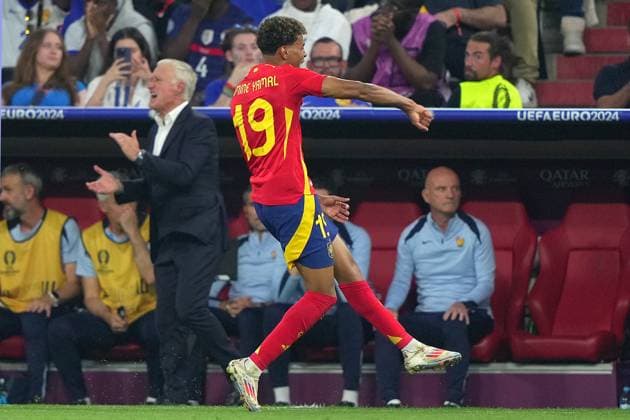 Spain s Lamine Yamal celebrates after scoring 1-1 during the Euro 2024 soccer match between Spain and France at the Munich Football Arena , Munich, Germany - Tuesday 09 july 2024. - Soccer .  Copyright: xSpada LaPressex