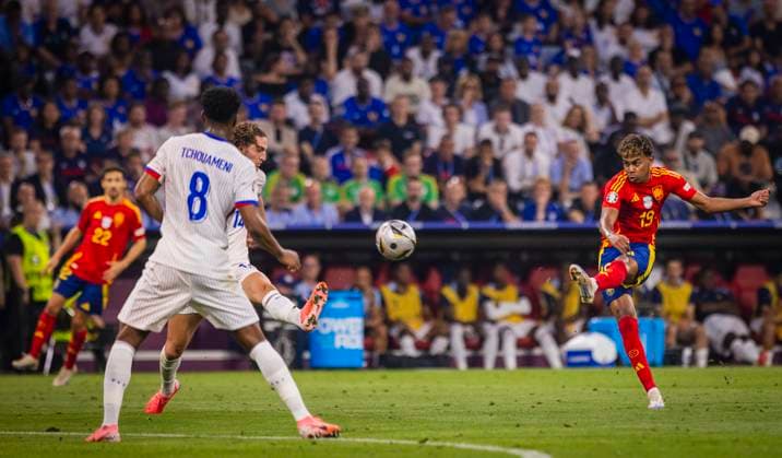 Munich, Germany. 09th Jul 2024. Lamine Yamal (ESP) scores the goal for 1:1 Spain - France Spanien - Frankreich 09.07.2024