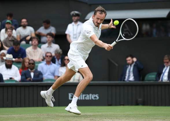 Daniil Medvedev Tennis - Wimbledon 2024 - Grand Slam ITF ATP, Tennis Herren WTA, Tennis Damen - AELTC - London - - Great Britain - 9 July 2024. Copyright: xJuergenxHasenkopfx