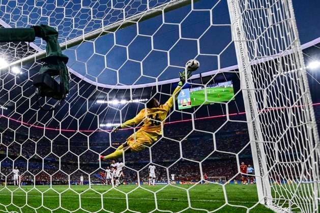 Sport Bilder des Tages Tor zum 1:1 durch Lamine Yamal 19 (Spanien), Spanien vs. Frankreich, Fussball, UEFA EURO, EM, Europameisterschaft,Fussball 2024, Halbfinale, 09.07.2024 Muenchen Bayern Deutschland