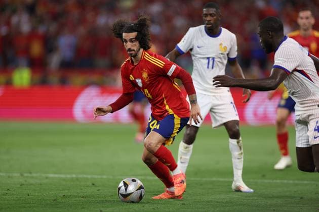 UEFA EURO, EM, Europameisterschaft,Fussball 2024: Semi-finals Spain vs France at Munich Football Allianz Arena Munich , Germany 09.07.2024: Ousmane Dembele of France, Marc Cucurella of Spain during the UEFA EURO 2024 semi-finals, football match between Spain vs France at Munich Football Allianz Arena Munich Football Arena Germany Germany Copyright: xmarcoxiacobucci