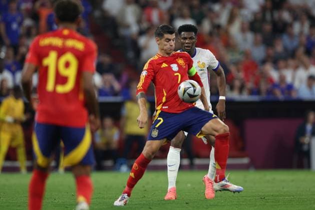 UEFA EURO, EM, Europameisterschaft,Fussball 2024: Semi-finals Spain vs France at Munich Football Allianz Arena Munich , Germany 09.07.2024: Alvaro Morata of Spain, Aurelien Tchouameni of France during the UEFA EURO 2024 semi-finals, football match between Spain vs France at Munich Football Allianz Arena Munich Football Arena Germany Germany Copyright: xmarcoxiacobucci