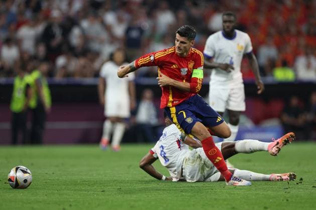 UEFA EURO, EM, Europameisterschaft,Fussball 2024: Semi-finals Spain vs France at Munich Football Allianz Arena Munich , Germany 09.07.2024: Alvaro Morata of Spain, Aurelien Tchouameni of France during the UEFA EURO 2024 semi-finals, football match between Spain vs France at Munich Football Allianz Arena Munich Football Arena Germany Germany Copyright: xmarcoxiacobucci