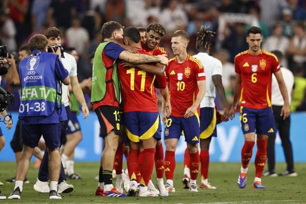 MUNICH - (l-r) Ferran Torres of Spain, Lamine Yamal of Spain during the UEFA EURO, EM, Europameisterschaft,Fussball 2024 semi-final match between Spain and France at the Munich Football Arena on July 9, 2024 in Munich, Germany. ANP Hollandse Hoogte Maurice van Steen UEFA EURO 2024 2024 xVIxANPxSportx xVanxSteenxFotografiexIVx 503141297 originalFilename: 503141297.jpg