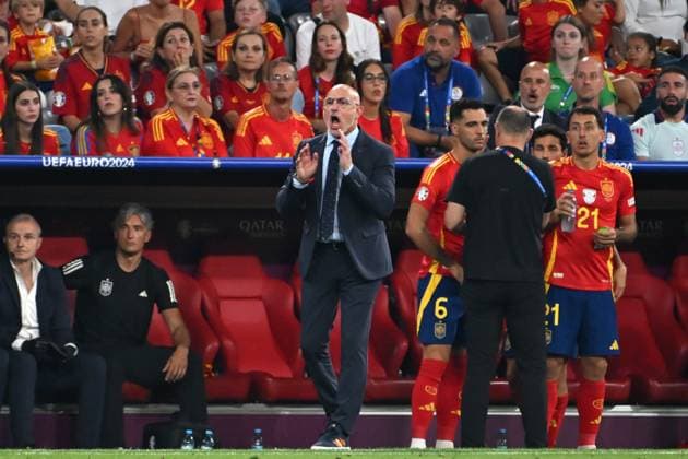 Munich, Germany, June 09th 2024: Luis de la Fuente of Spain (C) during The UEFA EURO, EM, Europameisterschaft,Fussball 2024 Semi-Finals football match between Spain and France at Munich Football Arena, Munich, Germany. (Igor Kupljenik SPP)  Copyright: xIgorxKupljenikx xSPPx spp-en-IgKuSp-IK0_0570