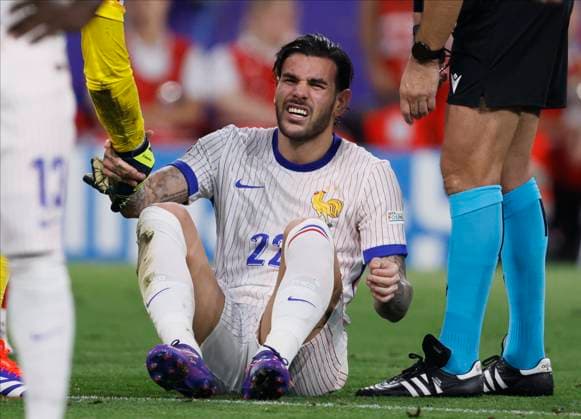 Spain v France: Semi-Final - UEFA EURO, EM, Europameisterschaft,Fussball 2024 Theo Hernandez of France looks reacts during the UEFA EURO 2024 semi-final match between Spain v France at Munich Football Arena on July 9, 2024 in Munich, Germany. Munich Munich Football Arena Germany Germany Copyright: xRichardxSellers Sportsphoto APLx 14045124