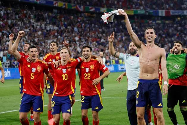 EURO 2024, Die Highlights Spain v France: Semi-Final - UEFA EURO, EM, Europameisterschaft,Fussball 2024 Spanish players Daniel Vivian, Dani Olmo, Jesus Navas and Fabian Ruiz celebrate after winning the UEFA EURO 2024 semi-final match between Spain v France at Munich Football Arena on July 9, 2024 in Munich, Germany. Munich Munich Football Arena Germany Germany Copyright: xRichardxSellers Sportsphoto APLx 14045144