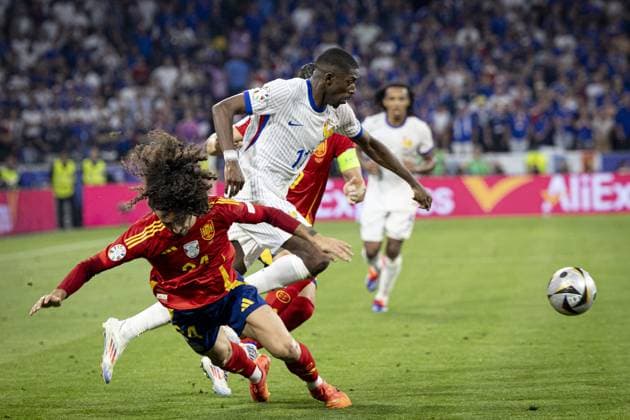 11 Dembele Masour Ousmane DEMBELE Forward (FRA) et 24 Cucurella Saseta Marc CUCURELLA Defender FOOTBALL : France vs Espagne Euro 2024 demi-finale - Allianz Arena Munich- 09 07 2024 ElyxandroCegarra Panoramic 