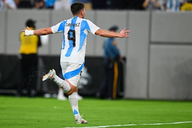 Fußball, Copa America, Die Highlights RECORD DATE NOT STATED Copa America USA 2024 Argentina vs Canada - Semifinal Julian Alvarez celebrates his goal 1-0 of Argentina during the CONMEBOL Copa America 2024 Semi-final match between Argentina and Canada, at MetLife Stadium, on July 09, 2024 in East Rutherford, New Jersey, United States. EAST RUTHERFORD NEW JERSEY UNITED STATES  Copyright: xJorgexMartinezx 20240709193148_CA_SF_2024_ARG_CAN_ALVAREZ133