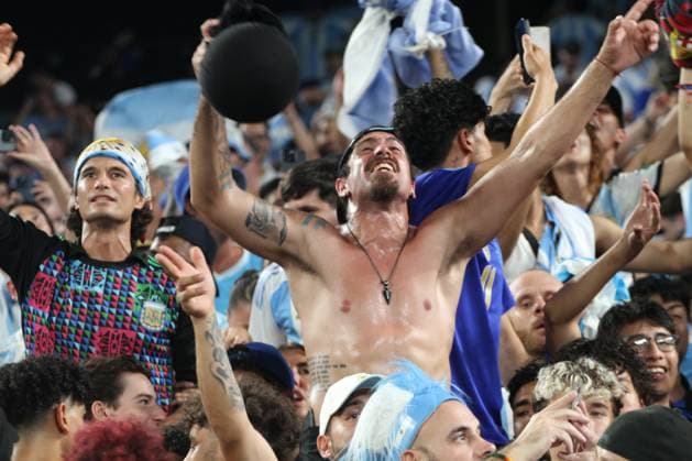 Fußball, Copa America, Die Highlights RECORD DATE NOT STATED Copa America Semi Final : Argentina vs Canada. (SPO) Copa America Semi Final : Argentina vs Canada. July 9, 2024, East Rutherford, New Jersey, USA: Argentinian players celebrate their classification to Final with their fans during soccer match between Argentina and Canada valid for the Semifinal of 2024 Copa America championship at MetLife stadium in East Rutherford, New Jersey . Credit: Niyi Fote Thenews2 (Foto: Niyi Fote Thenews2 imago images) SPO  Copyright: xNiyixFotex